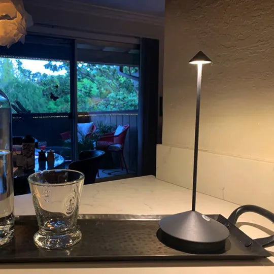 Minimalistische LED Tafellamp