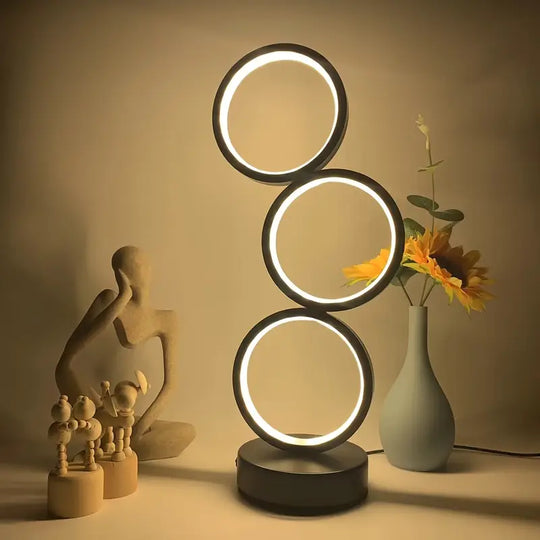 Moderne Drie-Ring LED Tafellamp