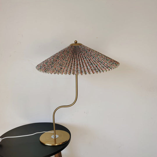 LED Tafellamp met Parapludesign