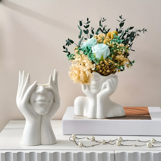FloralFace – Artistieke Keramische Vaas met Menselijk Gezicht Design