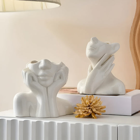 FloralFace – Artistieke Keramische Vaas met Menselijk Gezicht Design
