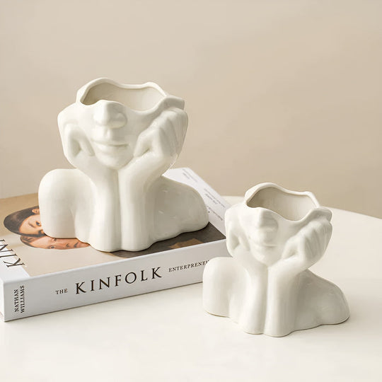 FloralFace – Artistieke Keramische Vaas met Menselijk Gezicht Design
