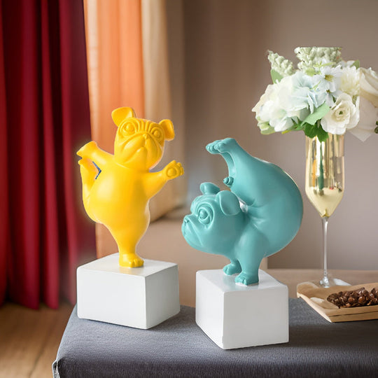 Zen Bulldog – Speelse Yoga Sculptuur voor een Uniek Interieur