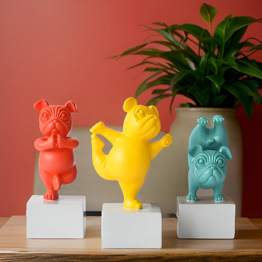 Zen Bulldog – Speelse Yoga Sculptuur voor een Uniek Interieur