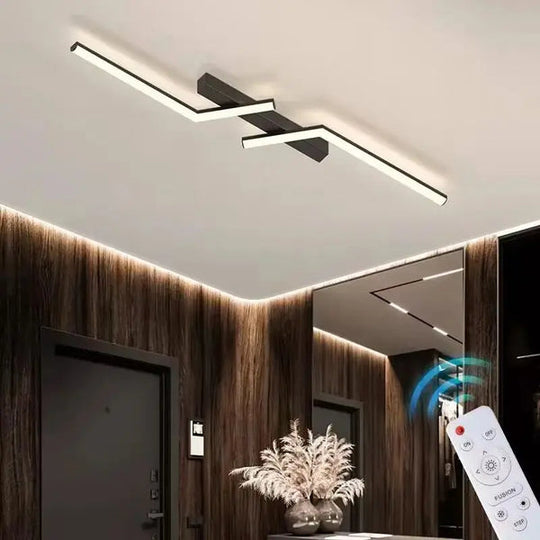 LED-Deckenleuchte mit Linienlicht