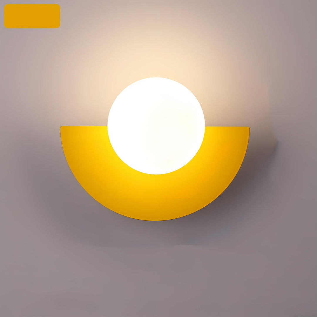 Scandinavische halfronde wandlamp