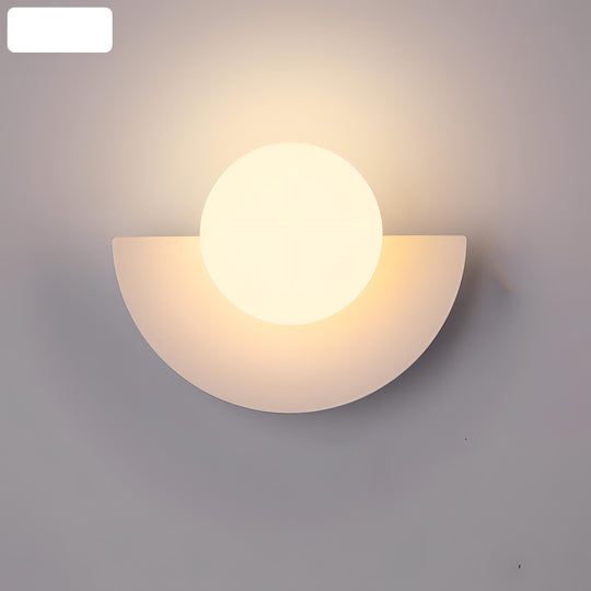 Scandinavische halfronde wandlamp
