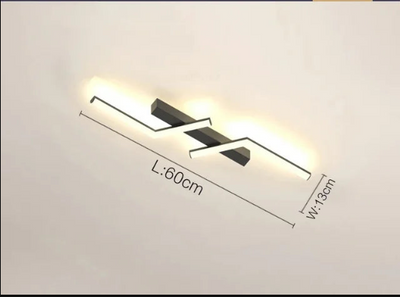 LED-Deckenleuchte mit Linienlicht