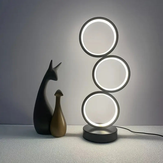 Moderne Drie-Ring LED Tafellamp