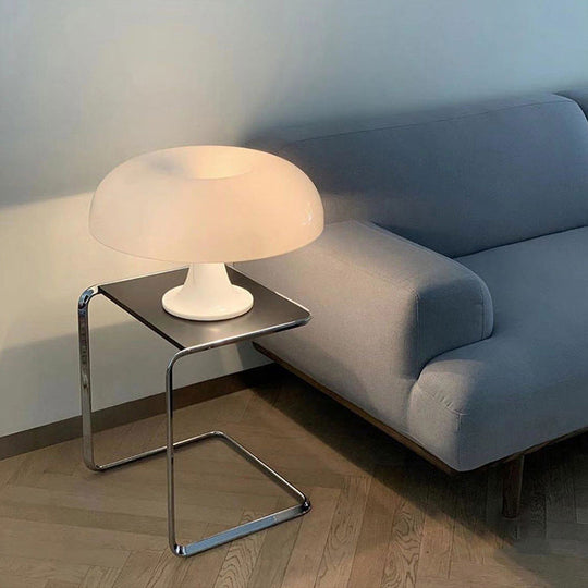 Minimalistische Tafellamp in Paddenstoelvorm