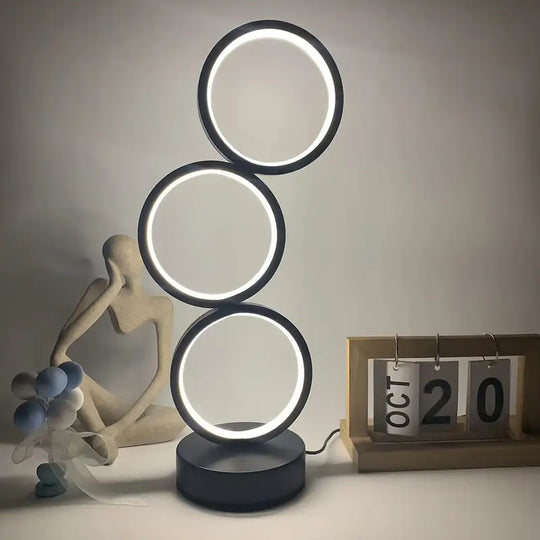 Moderne Drie-Ring LED Tafellamp