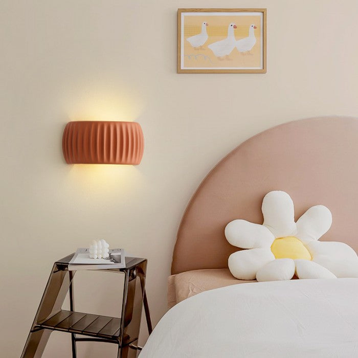 Moderne Art Deco Gerippte Wandleuchte